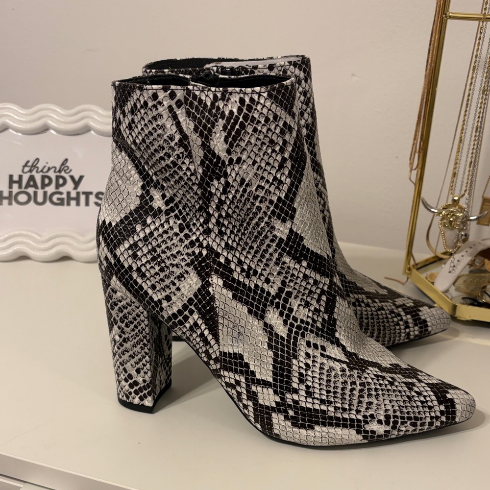 Brand New Snakeskin Ankle Boots SZ 10